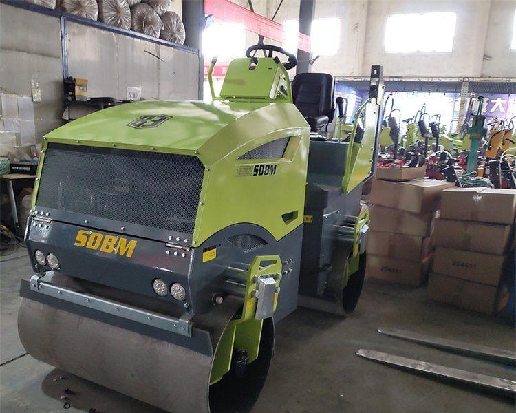 擼起袖子加油干！小型壓路機企業(yè)讓創(chuàng)新發(fā)揮最大的生產力！